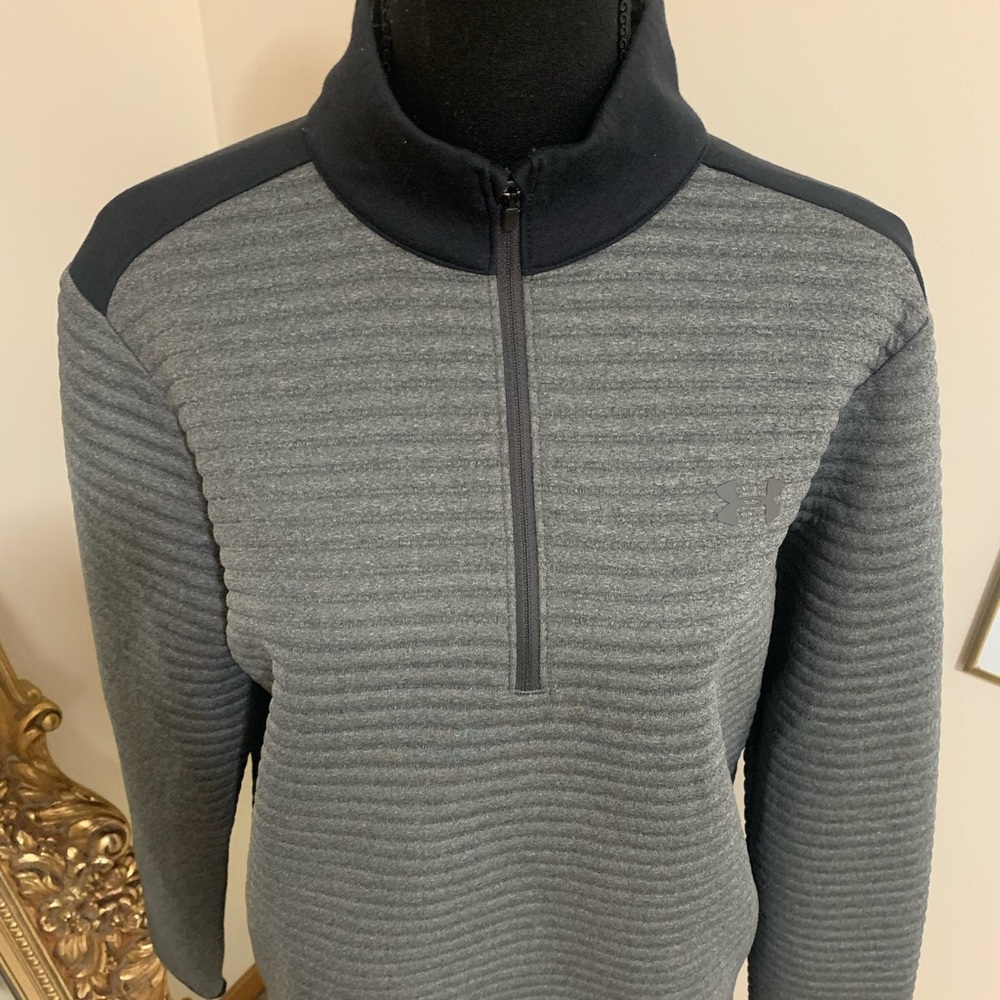 Women’s Under Armour  sweatshirt